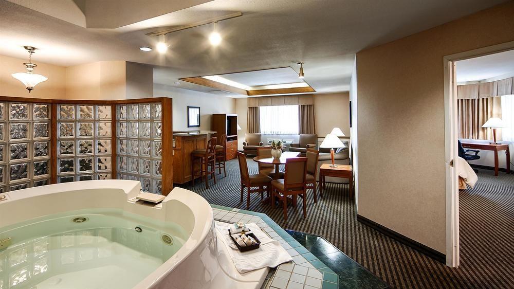 Surestay Hotel By Best Western 칠리왝 외부 사진