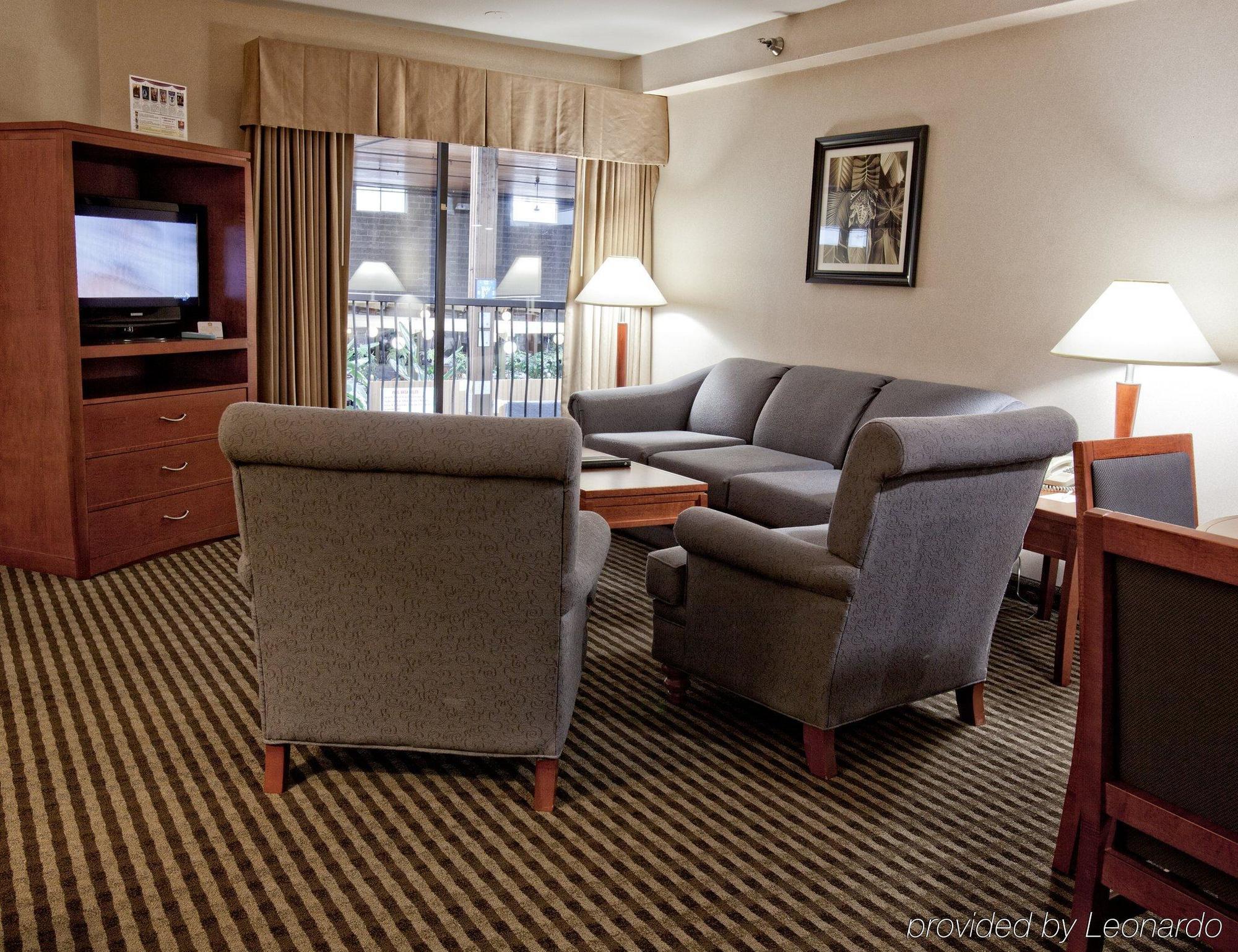 Surestay Hotel By Best Western 칠리왝 객실 사진
